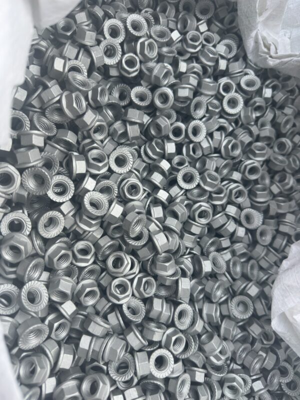 DIN6923 flange nut